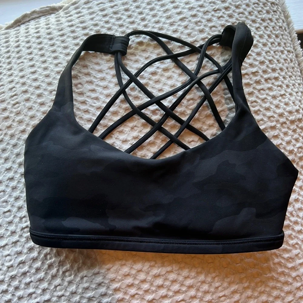 Lululemon Free to be Wild Bra